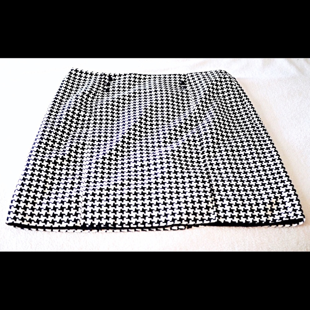 Cato Plus Size Houndstooth Size 24W Skirt